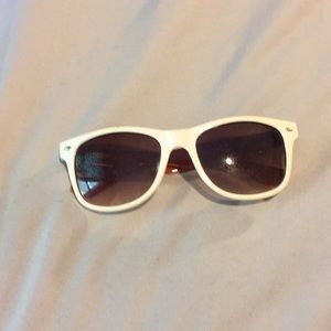 Cheetah print sunglasses
